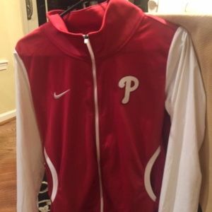 Ladies Phillies Nike Jacket lightweight in medium